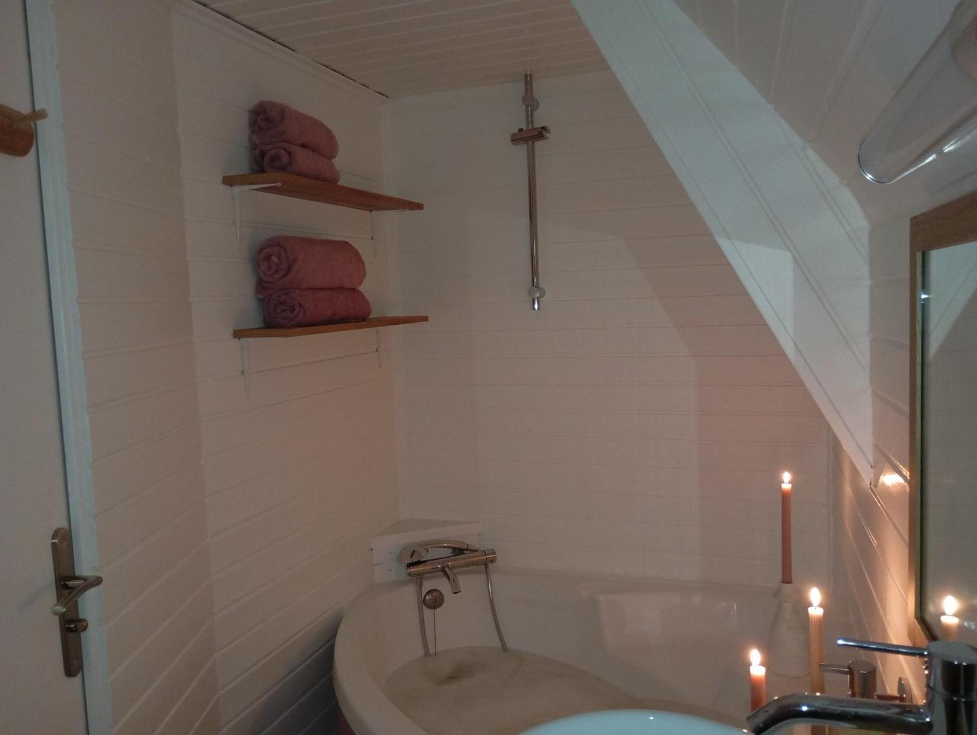 Escapade Romantique Sous Les Toits De Kereon - Centre Historique, Rue Pietonne Quimper Eksteriør billede