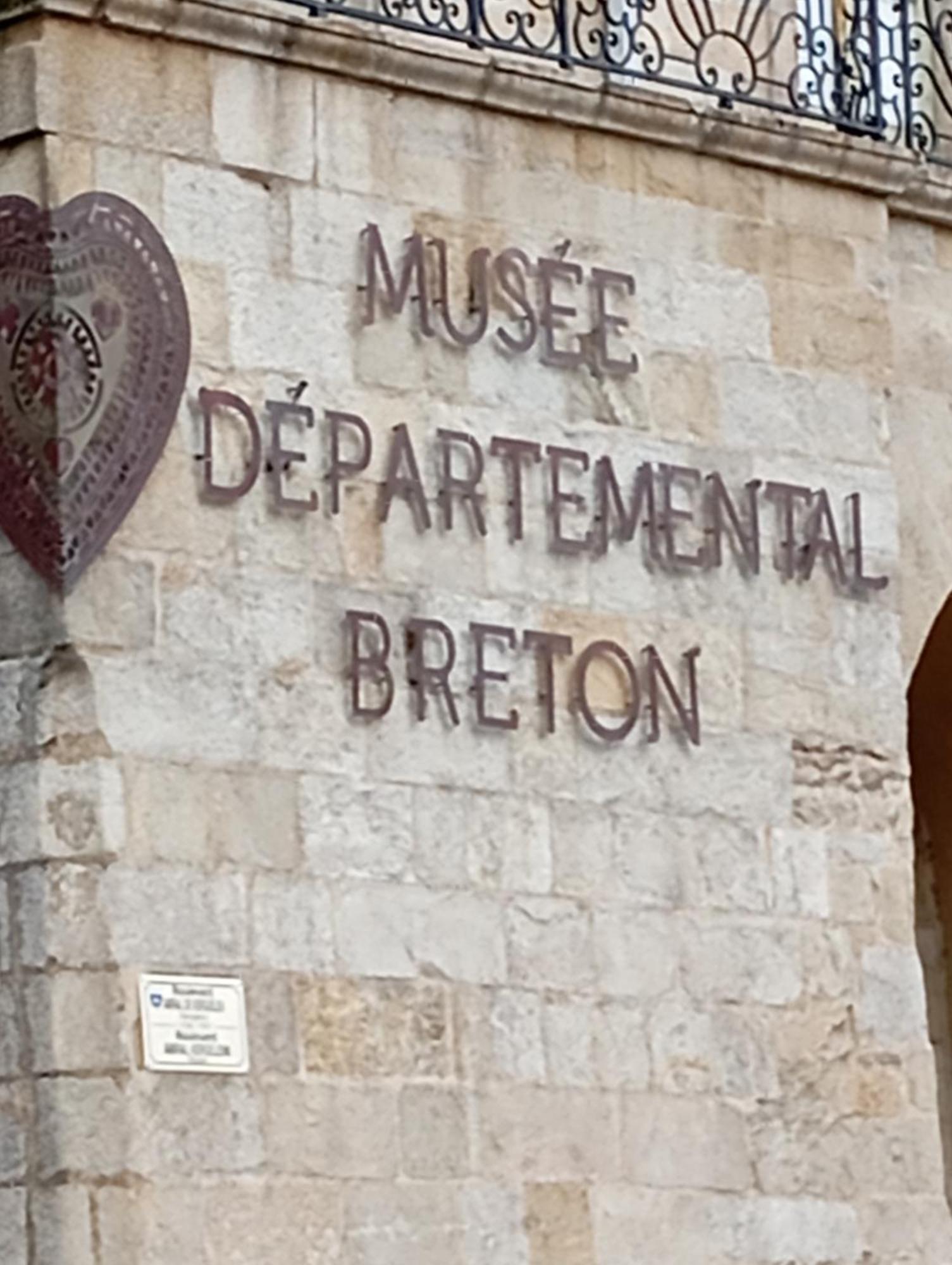 Escapade Romantique Sous Les Toits De Kereon - Centre Historique, Rue Pietonne Quimper Eksteriør billede