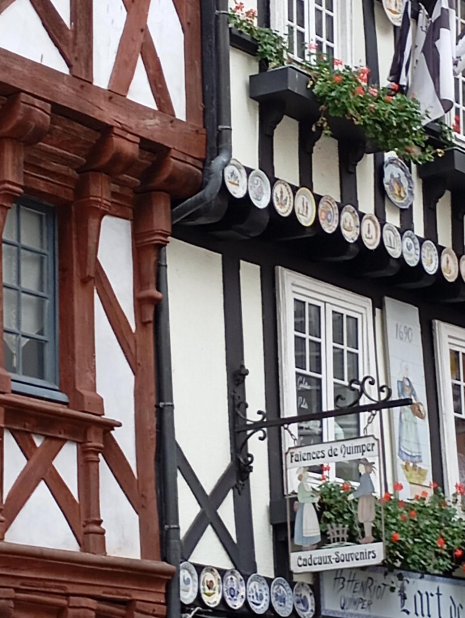 Escapade Romantique Sous Les Toits De Kereon - Centre Historique, Rue Pietonne Quimper Eksteriør billede